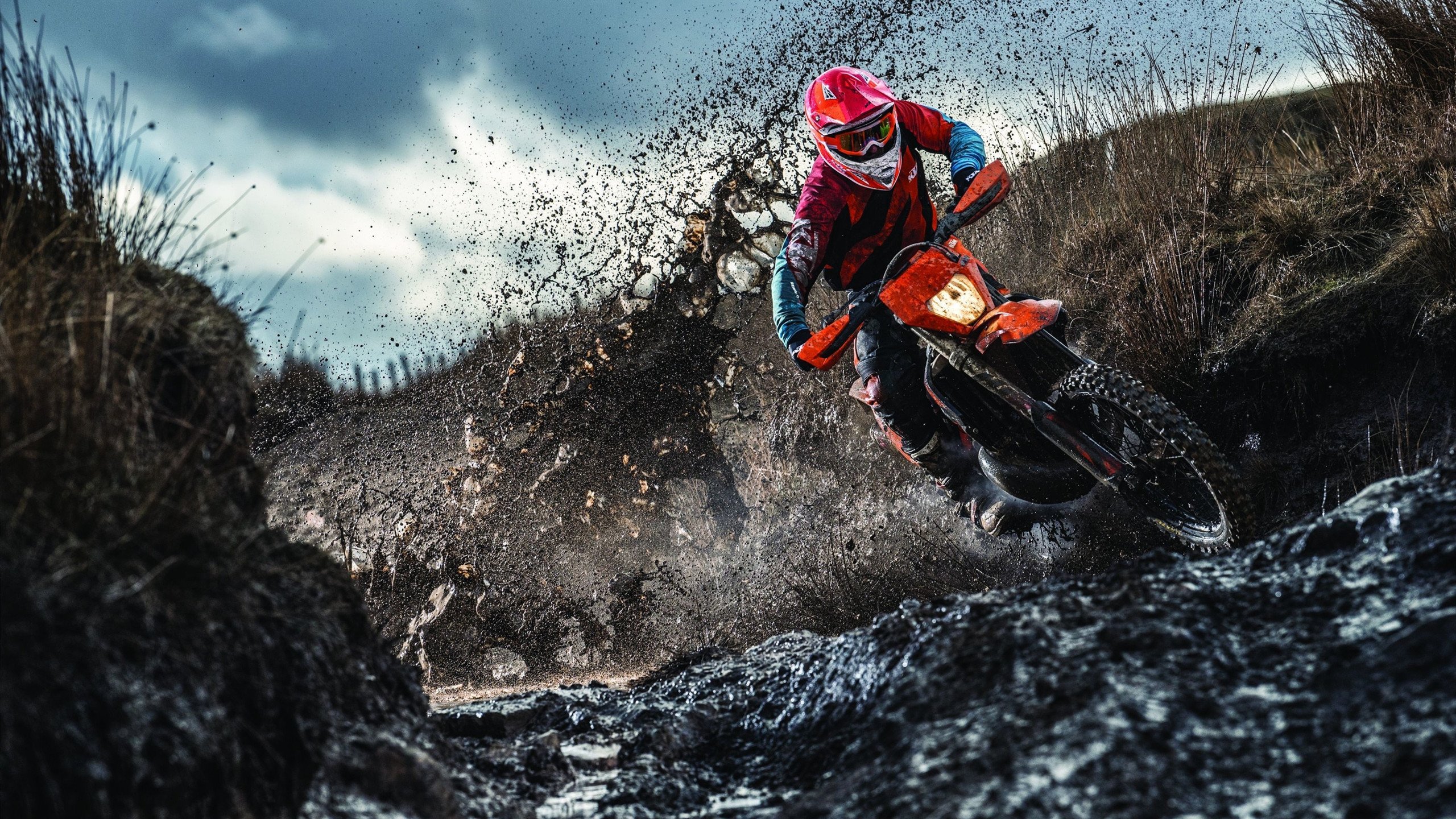 赛季高光：那些令球迷疯狂的进球瞬间，球员进球